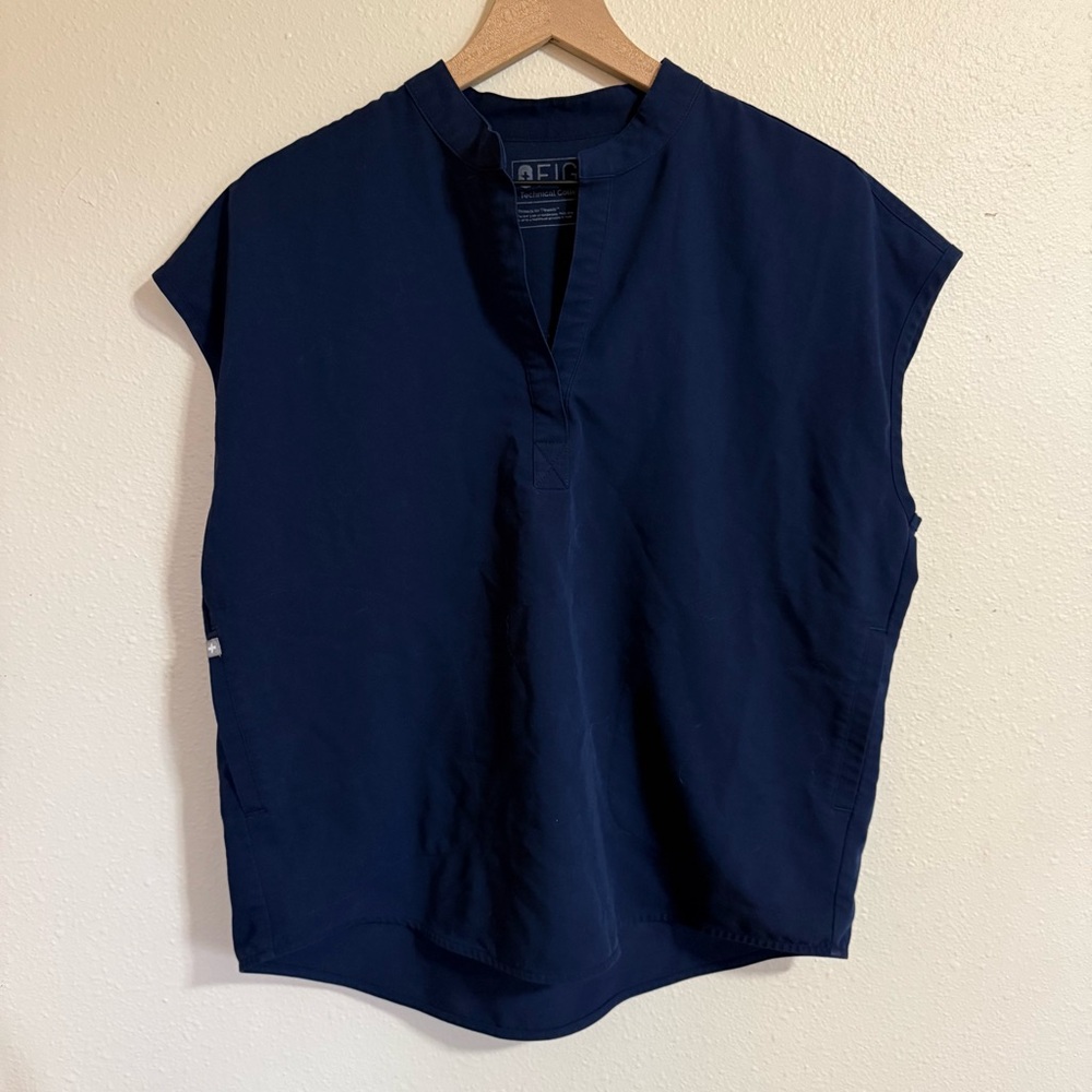 Figs Rafaela Navy Blue Oversized Scrub Top Small